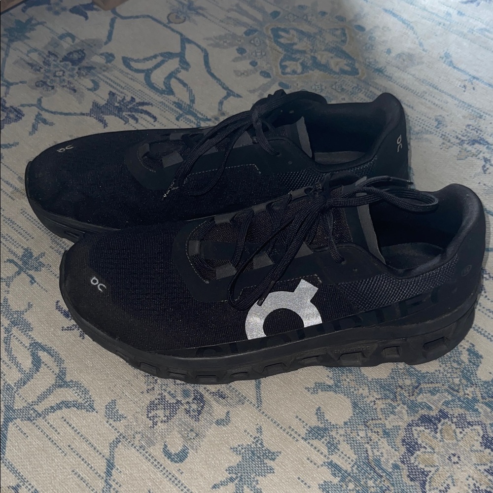 On Running Men's Black and Gray Athletic Shoes